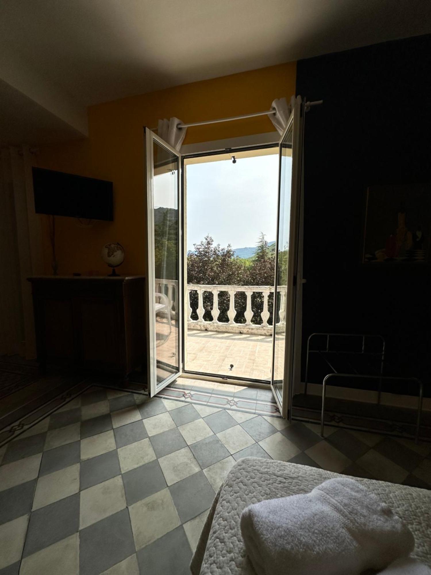 Les Terrasses Hotel Laragne-Monteglin Bagian luar foto